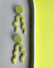 Load image into Gallery viewer, POP | squiggle earrings