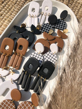 Load image into Gallery viewer, NEU | midi grid earrings