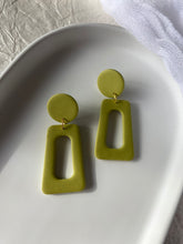 Load image into Gallery viewer, GLITZ | celia trapezoid earrings