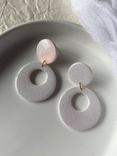 Load image into Gallery viewer, GLITZ | donna earrings