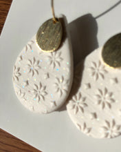 Load image into Gallery viewer, MISC | raina earrings // festive