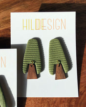 Load image into Gallery viewer, MISC | topia earrings // classy