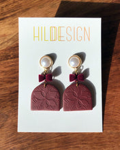 Load image into Gallery viewer, MISC | garland earrings // classy