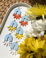 Load image into Gallery viewer, PICNIC | entra fleur earrings