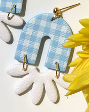 Load image into Gallery viewer, PICNIC | entra fleur earrings