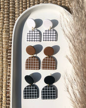 Load image into Gallery viewer, NEU | midi grid earrings
