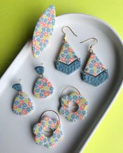 Load image into Gallery viewer, POP | kira earrings
