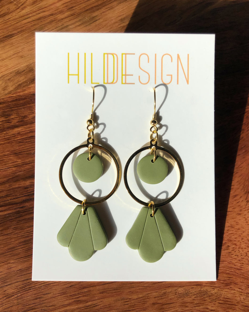 MISC | pluma earrings // classy