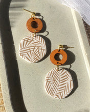 Load image into Gallery viewer, PALM | alma earrings
