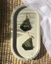 Load image into Gallery viewer, PALM | kira earrings
