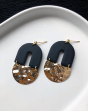 Load image into Gallery viewer, MOOD | entra luxe earrings
