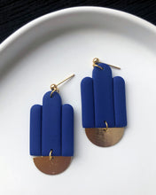 Load image into Gallery viewer, MOOD | fina earrings
