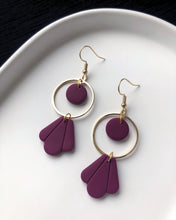 Load image into Gallery viewer, MOOD | pluma earrings
