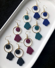 Load image into Gallery viewer, MOOD | pluma earrings
