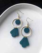 Load image into Gallery viewer, MOOD | pluma earrings
